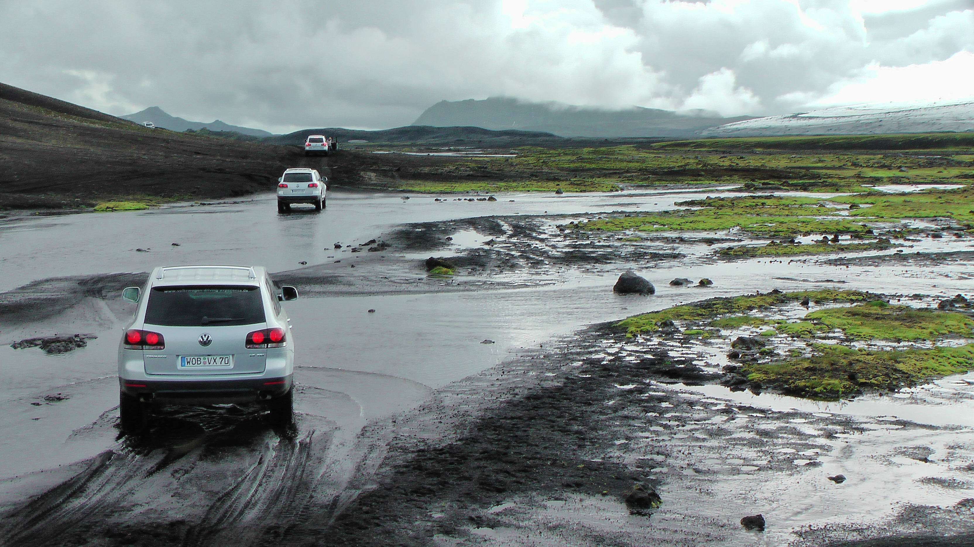 Wasserdurchfahrt in Island